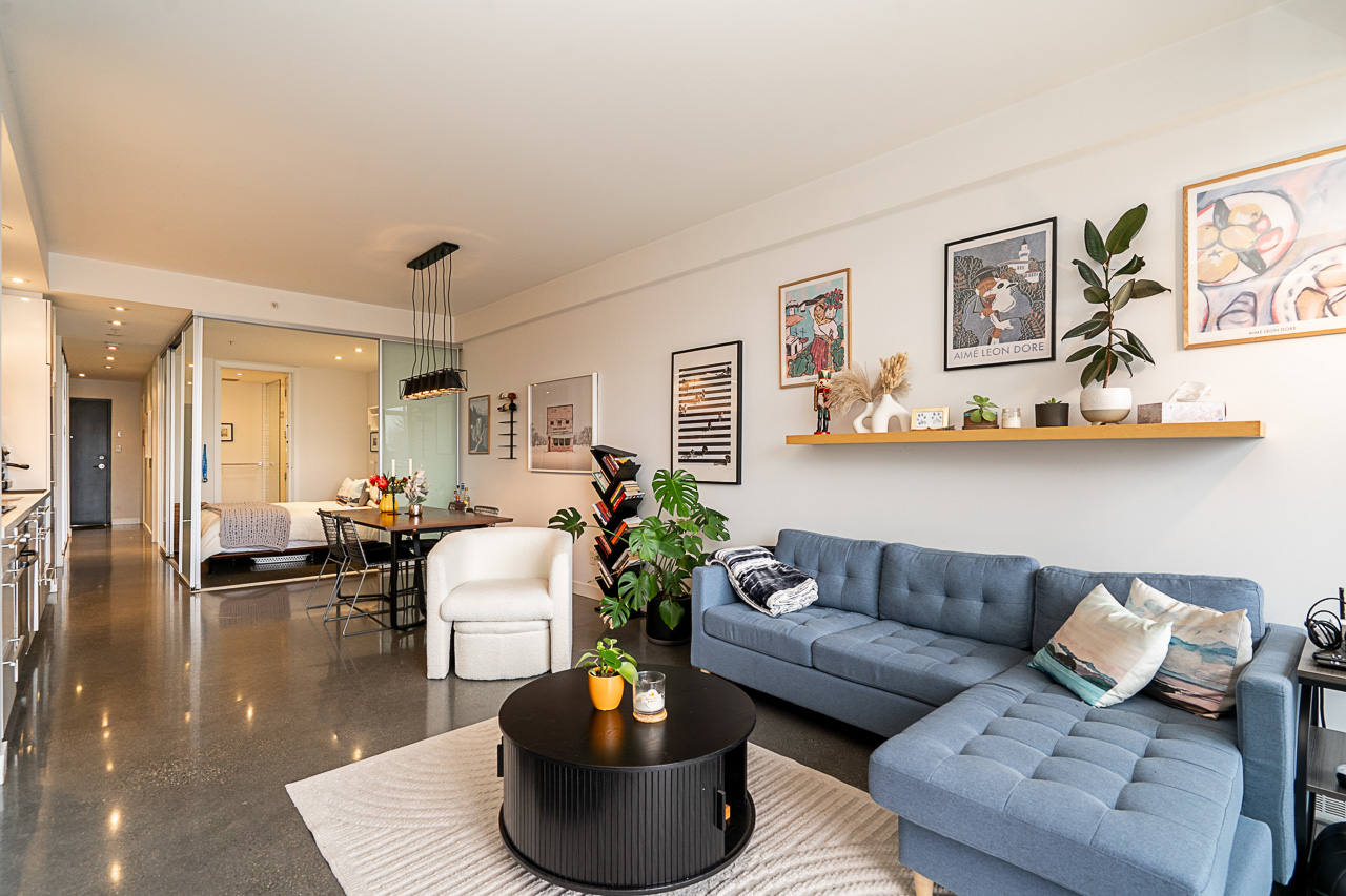 #417 – 256 E. 2nd Avenue